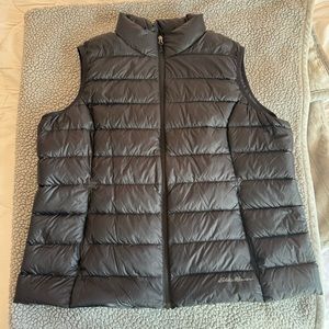 Women’s Eddie Bauer Puffer Vest EB650